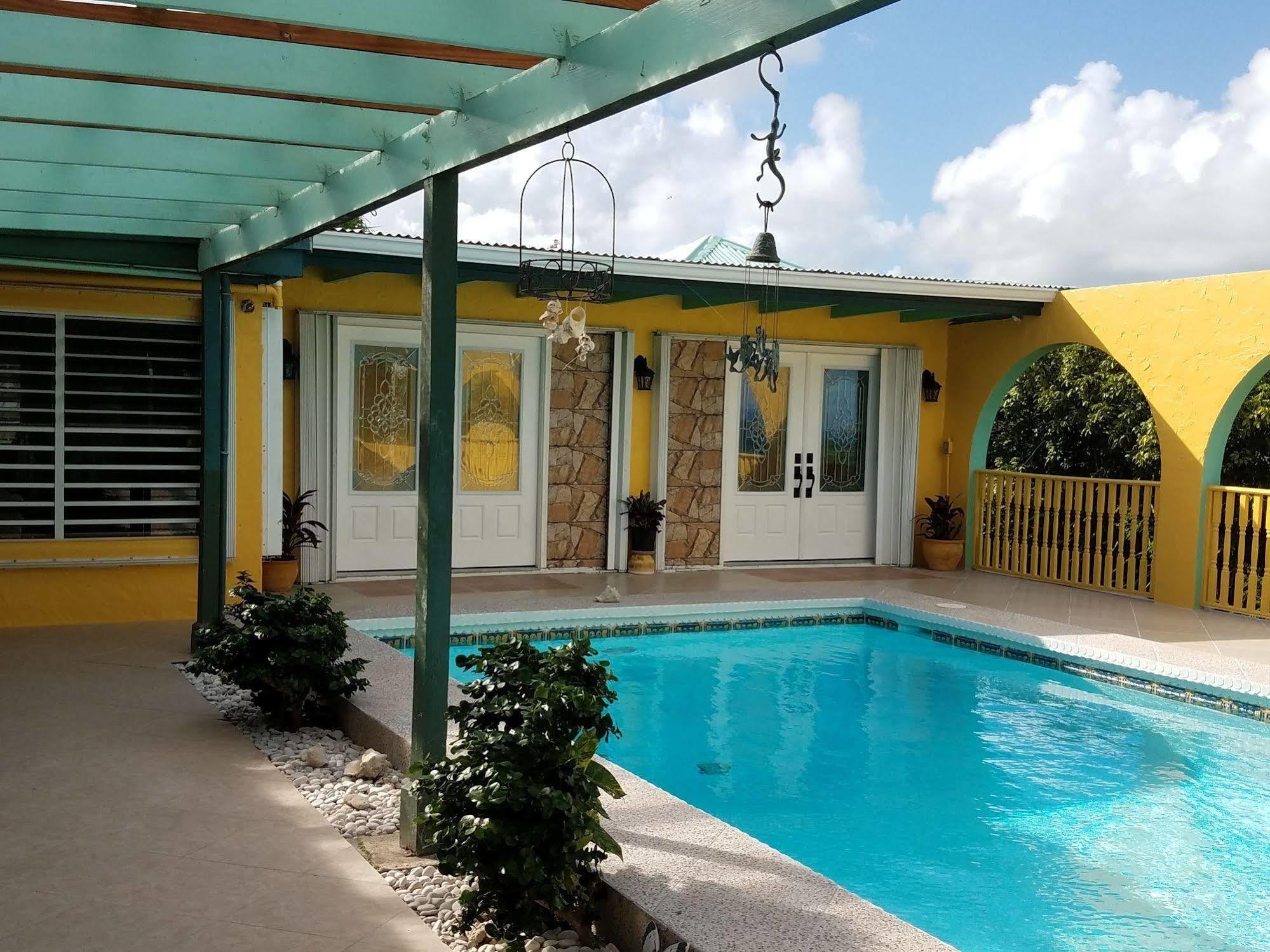 Carringtons Inn Saint Croix Island Экстерьер фото