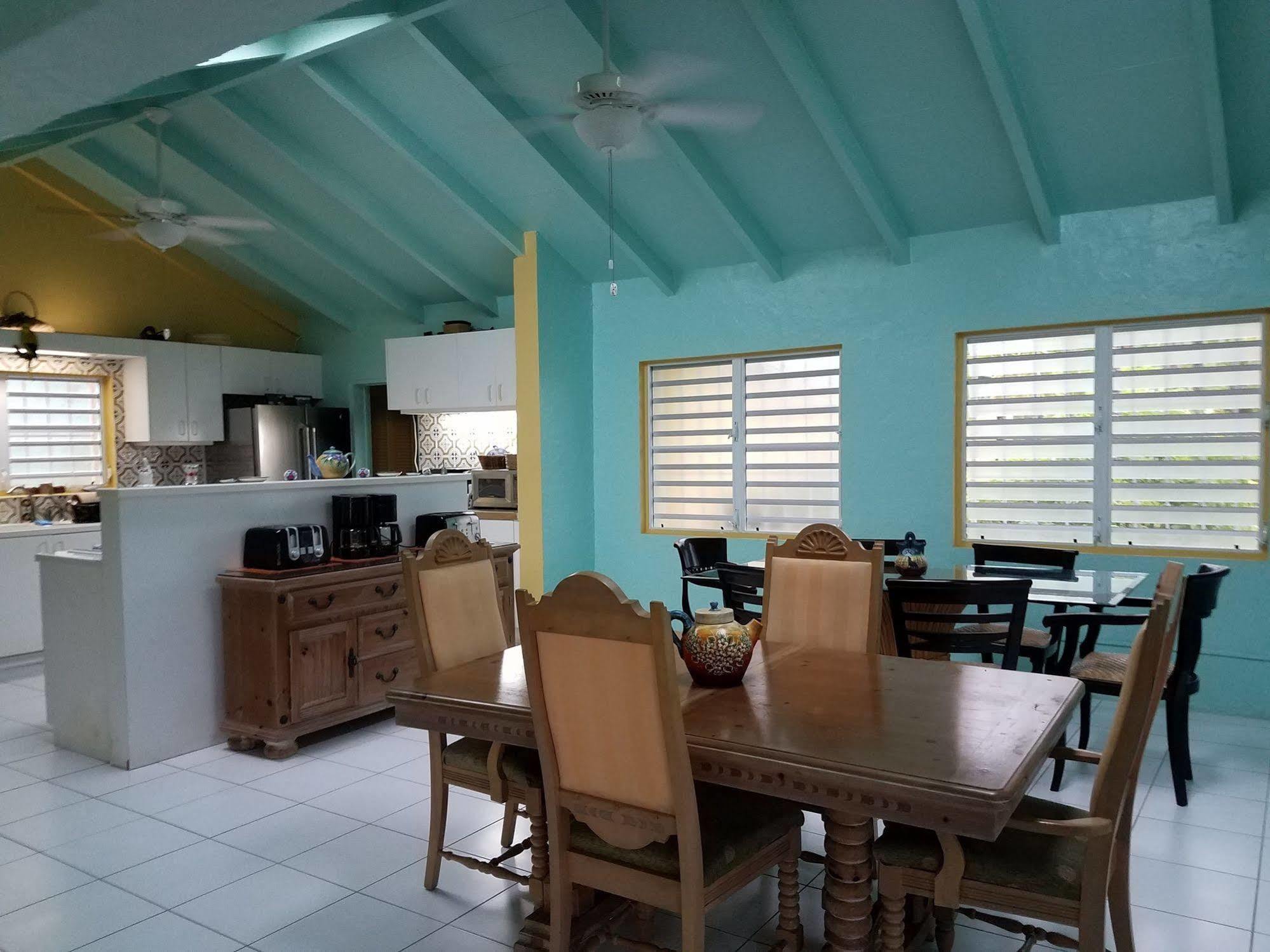 Carringtons Inn Saint Croix Island Экстерьер фото